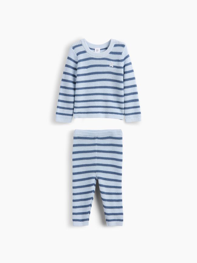 طقم ملابس gap طقم ملابس