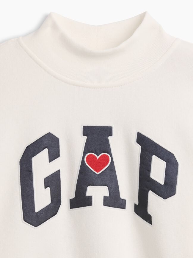 سويت شيرت أوفرسايز برقبة عالية وشعار للأطفال gap سويت شيرت أوفرسايز برقبة عالية وشعار للأطفال
