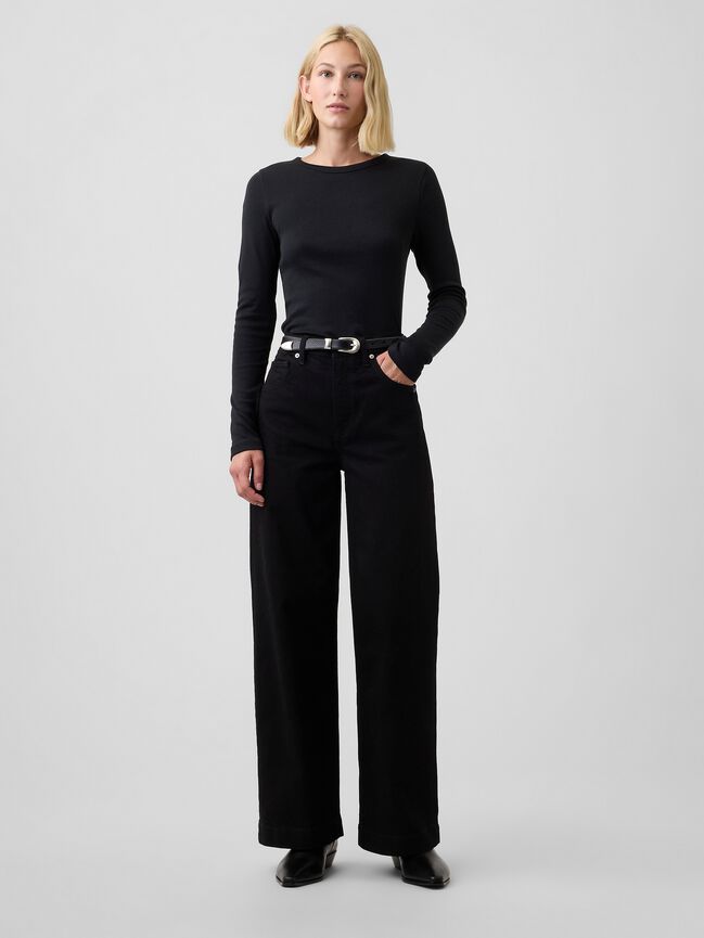تي شيرت ياقة سبعة gap تي شيرت ياقة سبعة