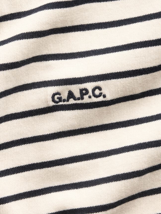 تي شيرت ياقة مدورة gap تي شيرت ياقة مدورة