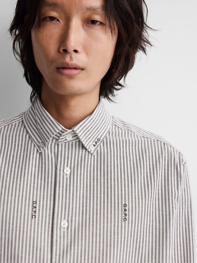 Gap × A.P.C. Relaxed Logo Oxford Shirt gap a p c relaxed logo oxford shirt