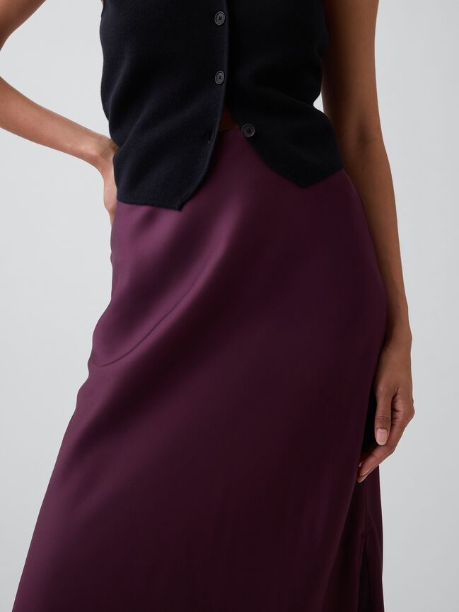 تنورة طويلة gap تنورة طويلة