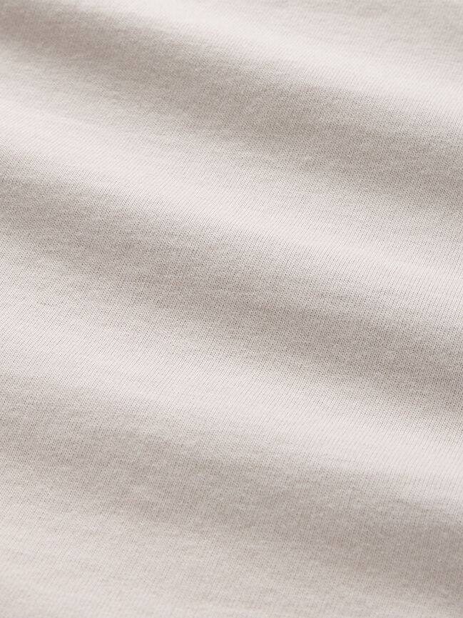 تي شيرت Vintage Soft بقصة مربعة gap تي شيرت vintage soft بقصة مربعة