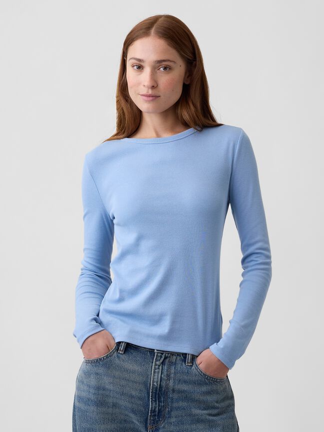 تي شيرت ياقة سبعة gap تي شيرت ياقة سبعة