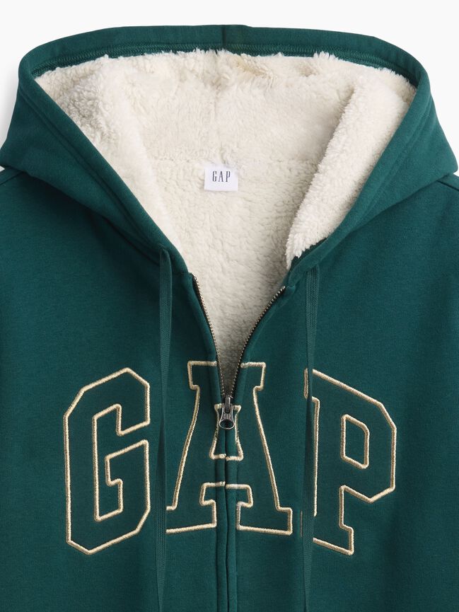 علوية أكمام قصيرة gap علوية أكمام قصيرة