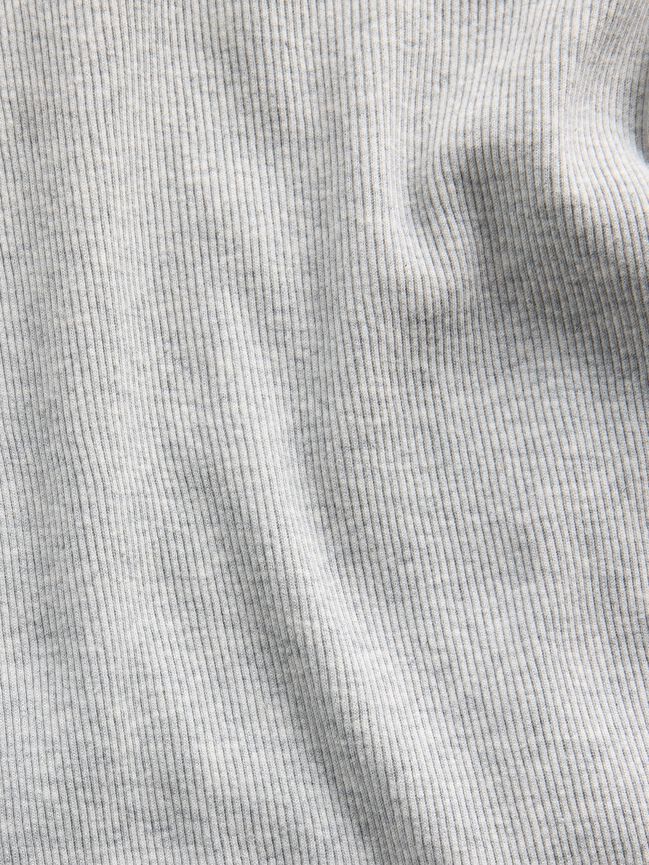 تي شيرت مضلع للأطفال gap تي شيرت مضلع للأطفال