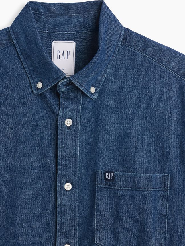 قميص دينيم مريح gap قميص دينيم مريح