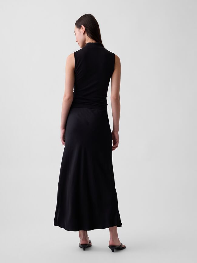 تنورة طويلة gap تنورة طويلة