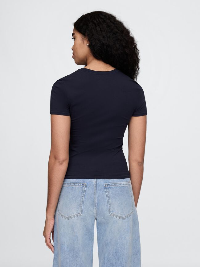 تي شيرت ياقة مدورة gap تي شيرت ياقة مدورة
